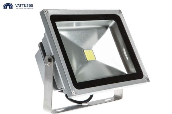 Mua đèn LED chiếu sáng, anh chị cần chú trọng đến số IP
