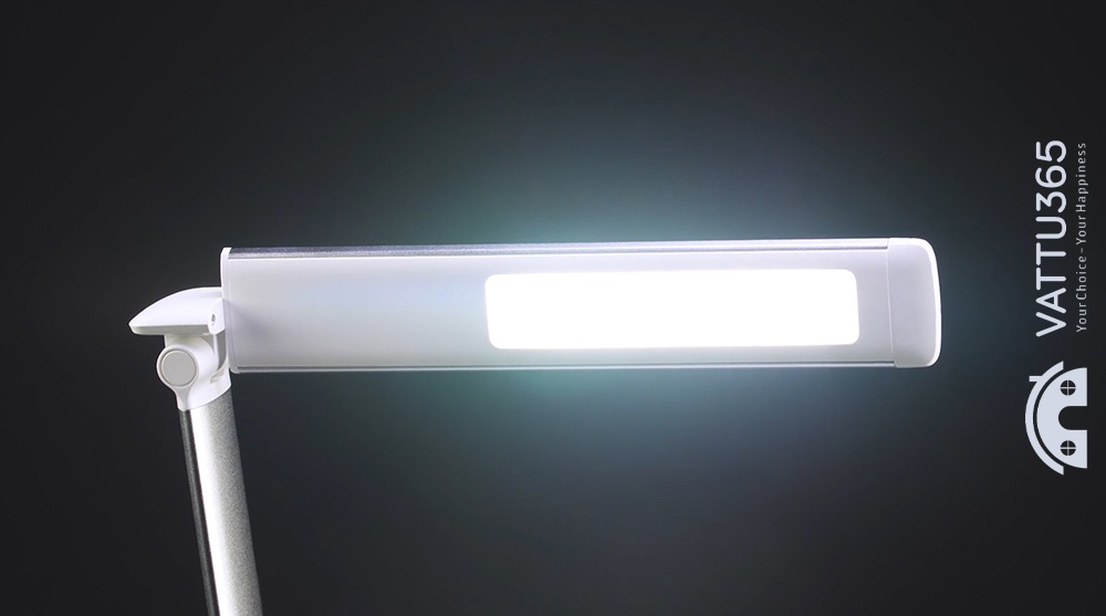 Phần đèn LED của đèn bàn Panasonic NNP61923 có nhiệt độ màu 5000K